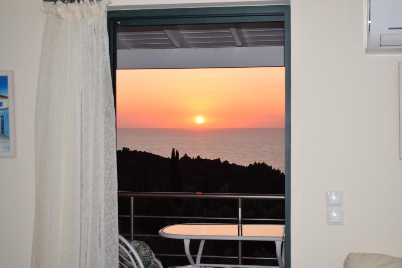 Villa Thetis With Private Pool Where The Sunsets Fade Away Áyios Nikítas Eksteriør billede